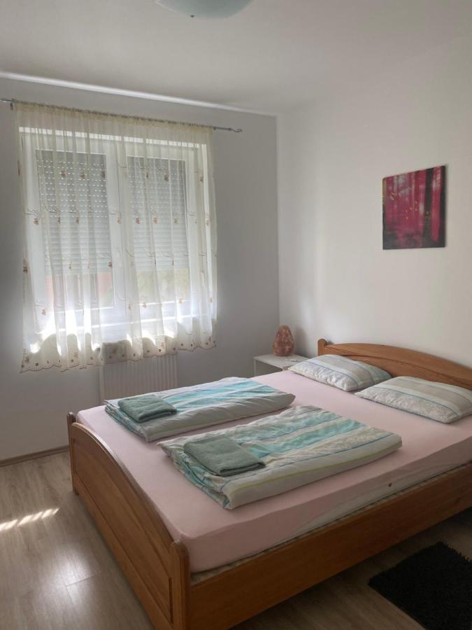 Appartamento Belle Casa 24 Debrecen Esterno foto