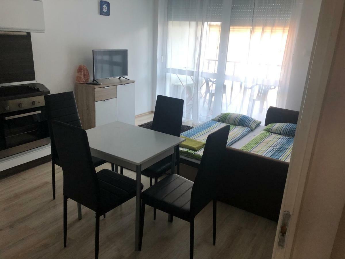 Appartamento Belle Casa 24 Debrecen Esterno foto